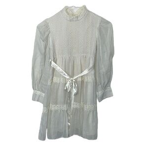 Vintage 1970s JC Penney girl’s Size 8 white communion dress. Excellent condition